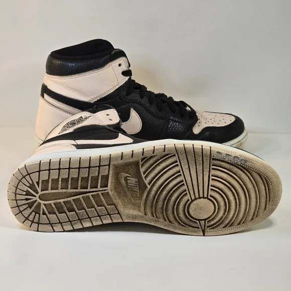 Nike Air Jordan 1 Retro High OG‎ Mens Size 9.5 Basketball Shoes 555088-081