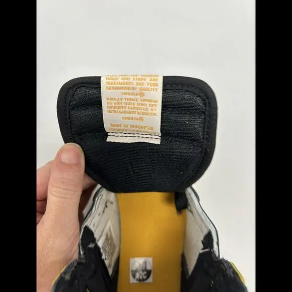 Nike Air Jordan 1 Retro High OG ‘Yellow Toe’