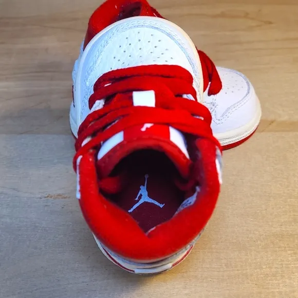 Nike Air Jordan 1 Retro Varsity Red Metallic Toddler Infant 2009 Vintage Shoes