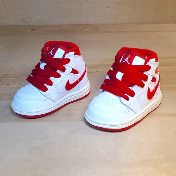Nike Air Jordan 1 Retro Varsity Red Metallic Toddler Infant 2009 Vintage Shoes
