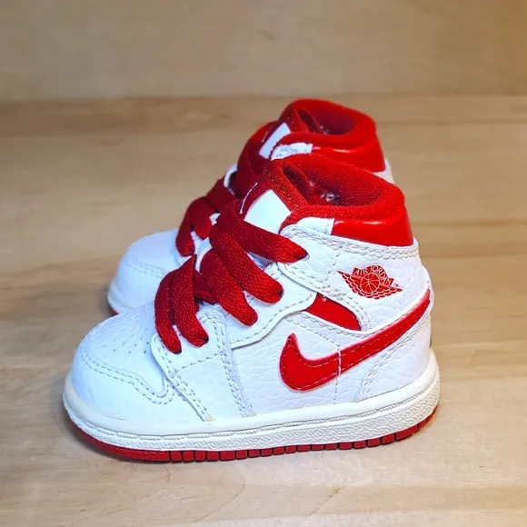 Nike Air Jordan 1 Retro Varsity Red Metallic Toddler Infant 2009 Vintage Shoes