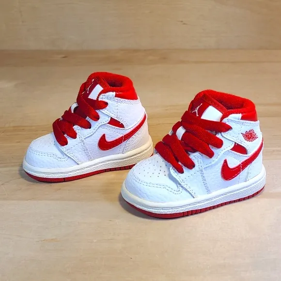Nike Air Jordan 1 Retro Varsity Red Metallic Toddler Infant 2009 Vintage Shoes