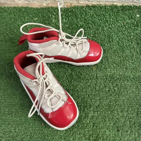 Nike Air Jordan 11 Retro Cherry Boys Size 8C Red White Basketball Shoes Sneakers