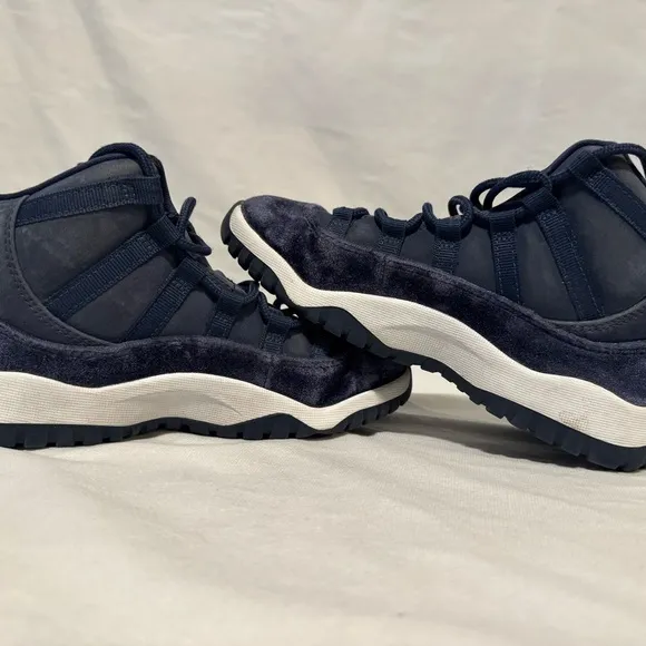 Nike Air Jordan 11 Retro PS Shoes Size 1Y Little Kids Navy Blue White DO3857-441