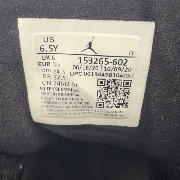 Nike Air Jordan 12 Retro‎ Reverse Flu black and red shoes