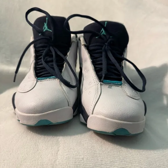 Nike Air Jordan 13 Retro Low Hornets 2015 - White/Silver/Mid Navy - Size 9.5