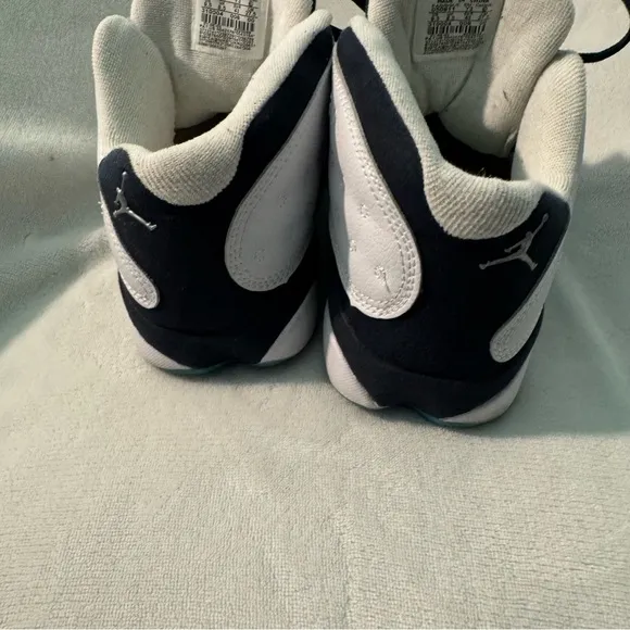 Nike Air Jordan 13 Retro Low Hornets 2015 - White/Silver/Mid Navy - Size 9.5
