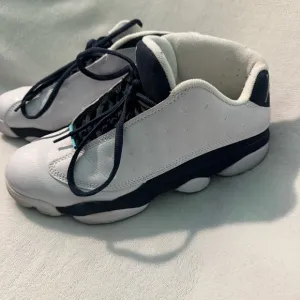 Nike Air Jordan 13 Retro Low Hornets 2015 - White/Silver/Mid Navy - Size 9.5