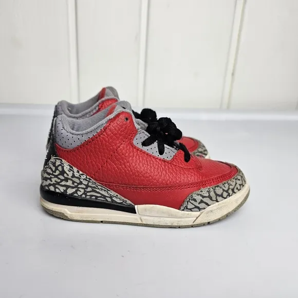 Nike Air Jordan 3 Retro Boys Size 9C Red Gray Athletic Basketball Shoes