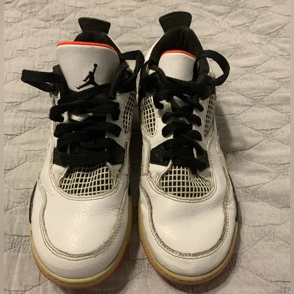 Nike air Jordan 4 retro white/black/crimson. Size 3Y