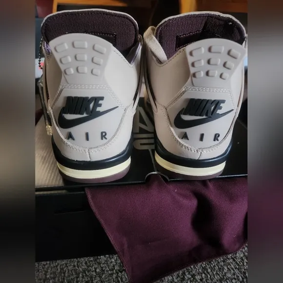 Nike Air Jordan 4 X A Ma Maniere 7.5W / 6M