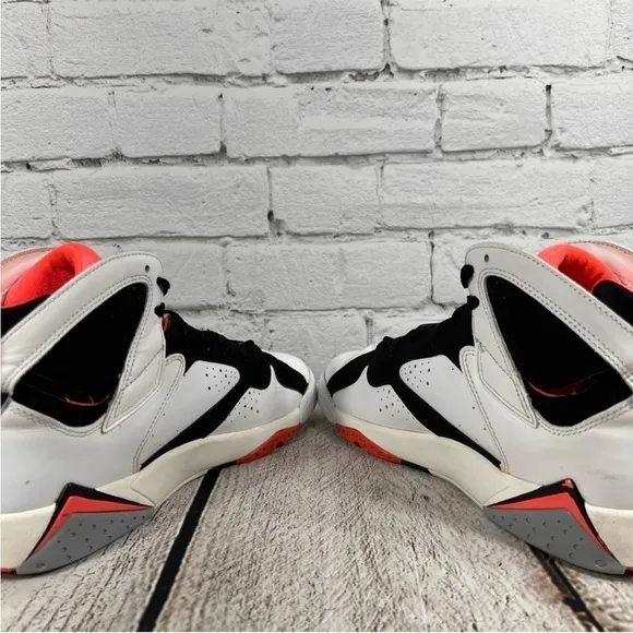 Nike Air Jordan 7 Retro GG &quot;Hot Lava&quot; Sneaker (Mens 8/8Y Women's 9.5)