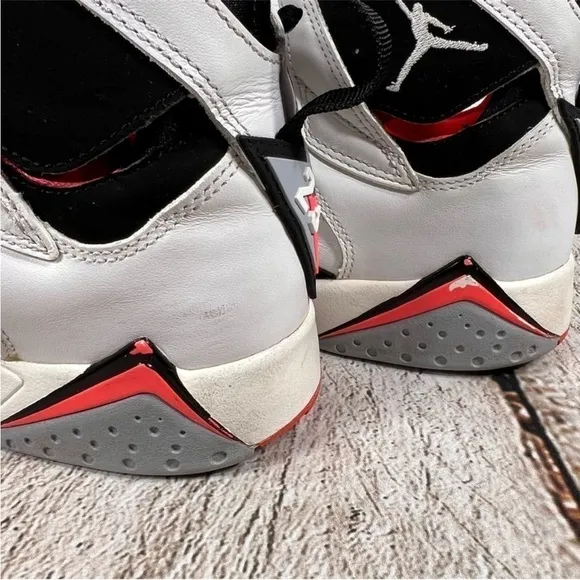 Nike Air Jordan 7 Retro GG &quot;Hot Lava&quot; Sneaker (Mens 8/8Y Women's 9.5)