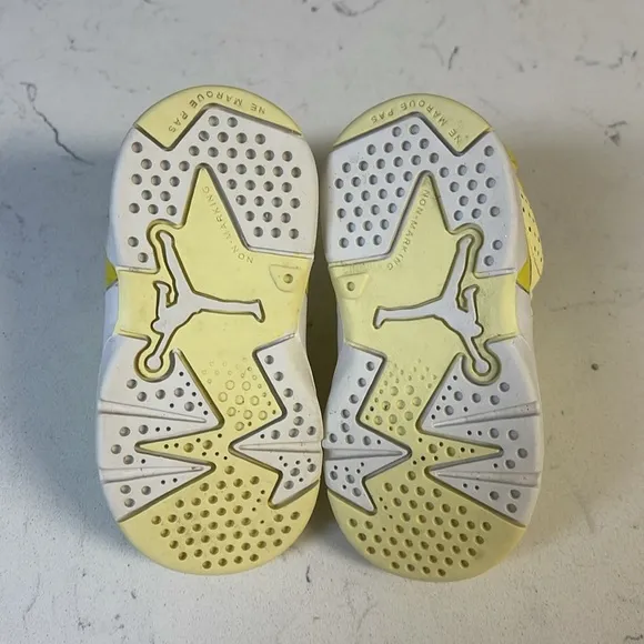 Nike Air Jordan Retro 6 Citron Tint Dynamic Yellow 645127-800 Size 5C Toddler