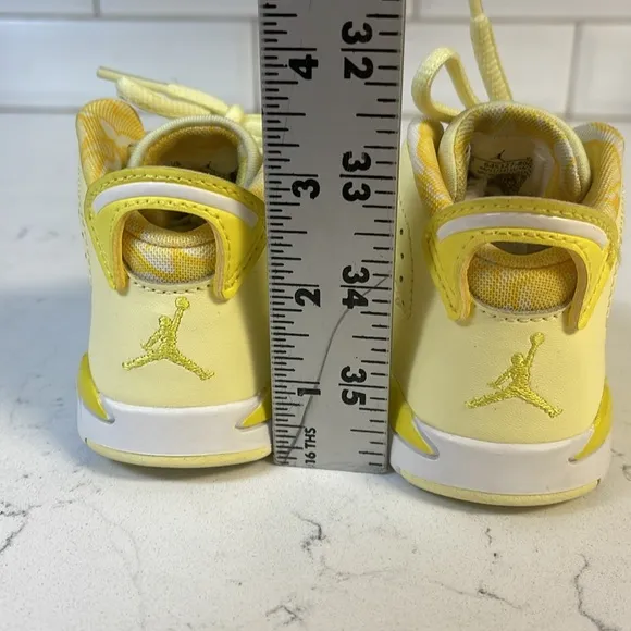 Nike Air Jordan Retro 6 Citron Tint Dynamic Yellow 645127-800 Size 5C Toddler