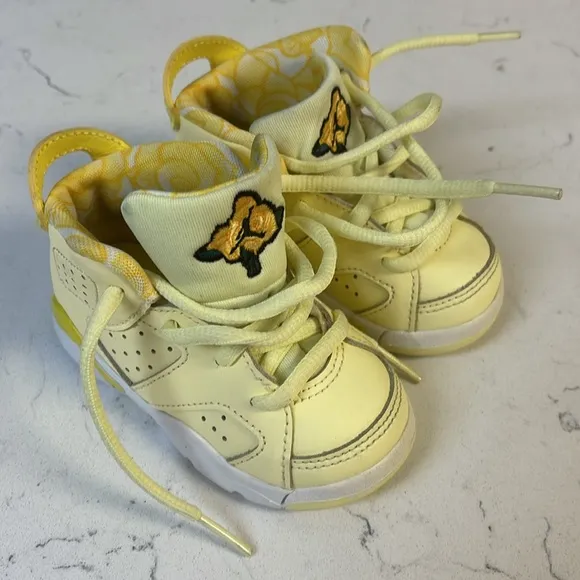 Nike Air Jordan Retro 6 Citron Tint Dynamic Yellow 645127-800 Size 5C Toddler