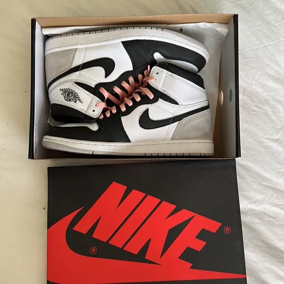 Nike Air Jordan Retro High OG Bleached Coral Shoes