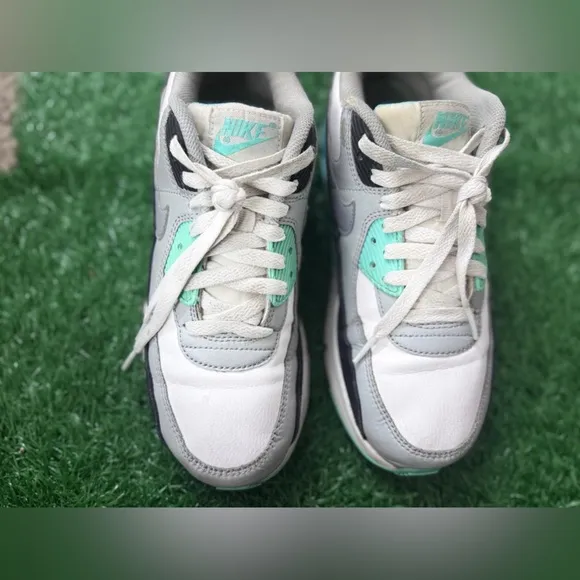Nike Air Max 90 LTRParticle Grey Teal (GS) Size 7Y