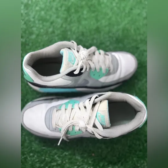 Nike Air Max 90 LTRParticle Grey Teal (GS) Size 7Y