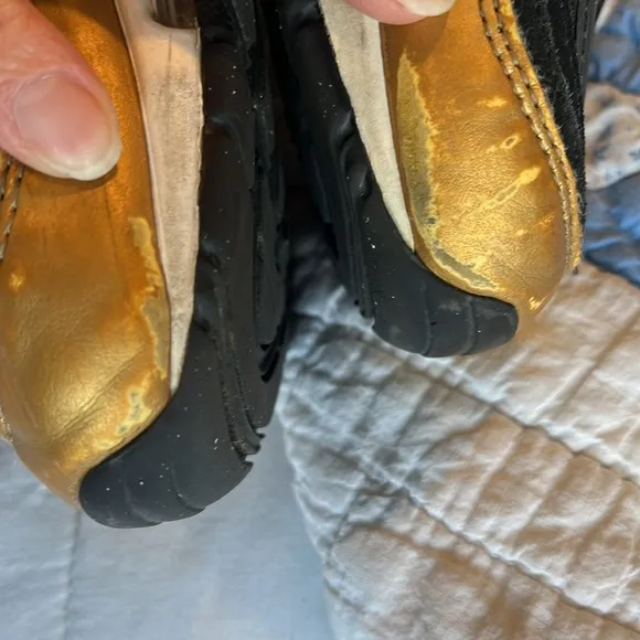 Nike Air Max 97 Black Metallic Gold Tennis Shoes Sneakers