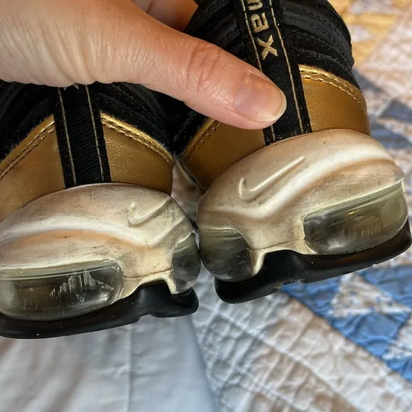 Nike Air Max 97 Black Metallic Gold Tennis Shoes Sneakers