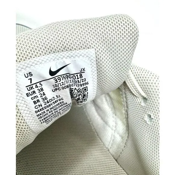Nike Air Max Command Women, Size 7