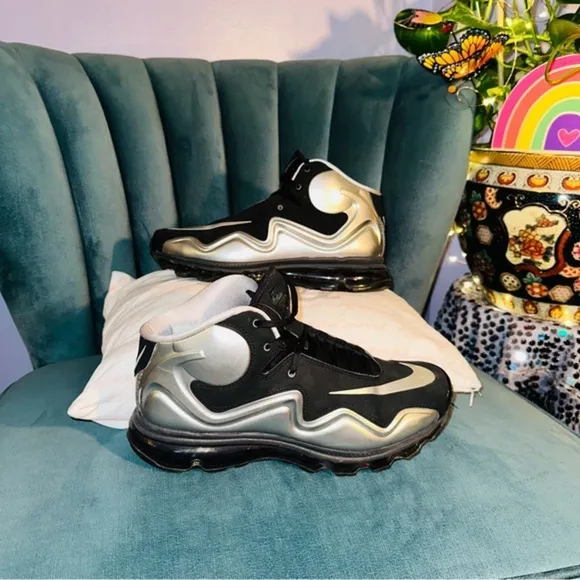 Nike Air Max Flyposite sneakers silver and black