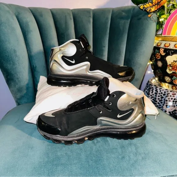 Nike Air Max Flyposite sneakers silver and black