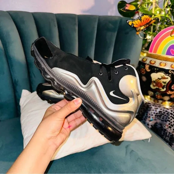 Nike Air Max Flyposite sneakers silver and black