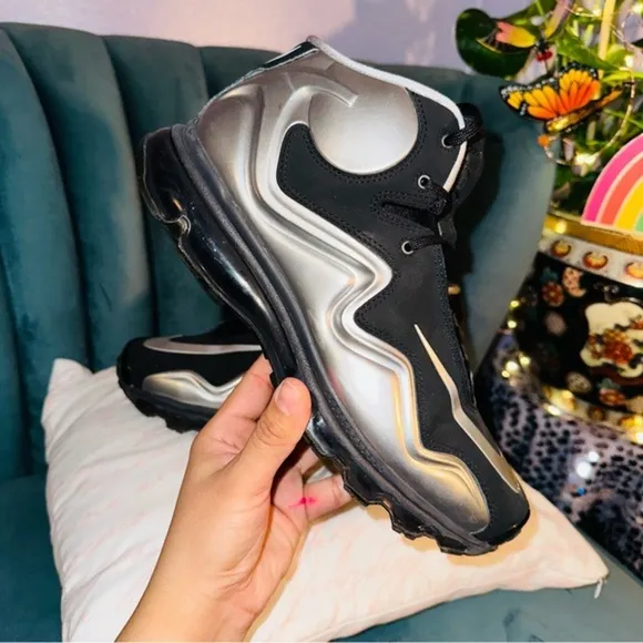 Nike Air Max Flyposite sneakers silver and black