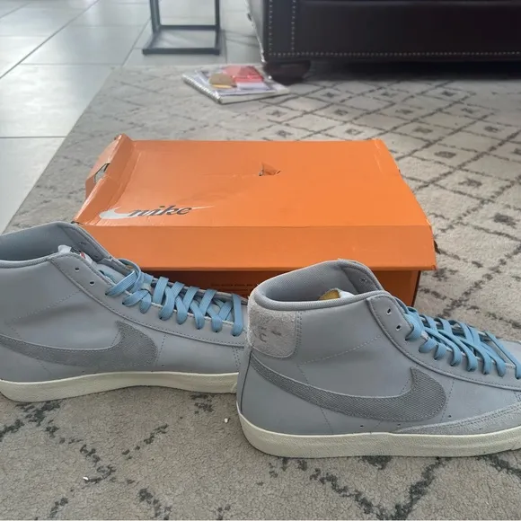 Nike Blazer Mid ‘77 PRM Men's Gray Sneakers size 10.5