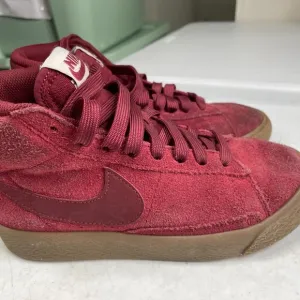 Nike Blazer Premium SB 375490-601 Youth Maroon Suede Lace Up Skateboard Shoes 1