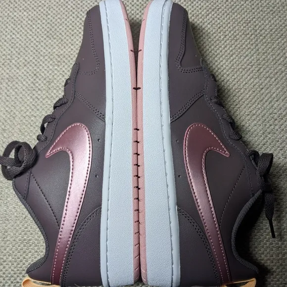 Nike Court Borough Low 2 Women's 8.5, Mens &amp; Kids 7 in Violet/Melon/Pink