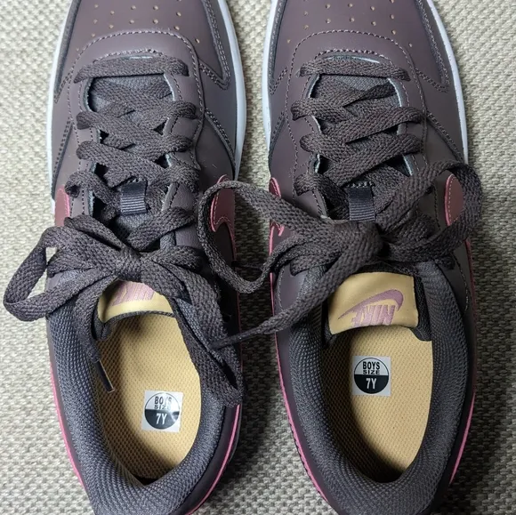 Nike Court Borough Low 2 Women's 8.5, Mens &amp; Kids 7 in Violet/Melon/Pink