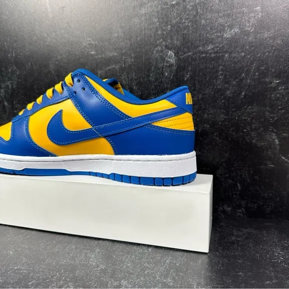 NIKE DUNK LOW RETRO UCLA MENS SHOES SIZE 9.5 BRUINS LOS ANGELES GOLD YELLOW BLUE