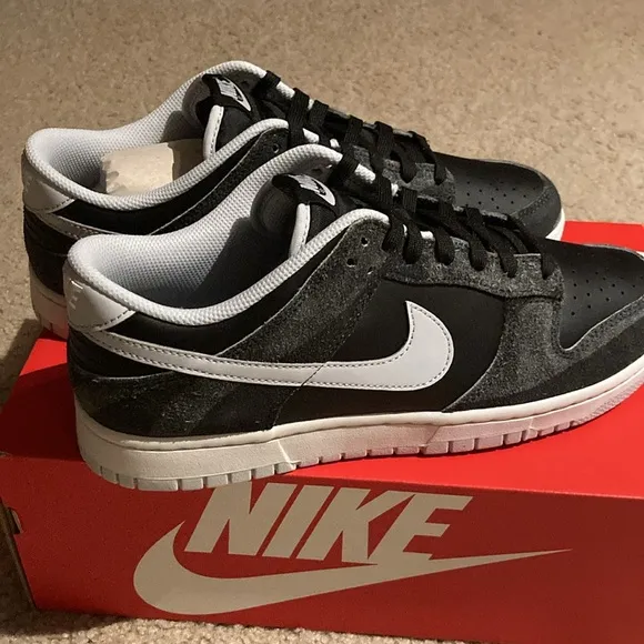 Nike Dunks zebra 🦓 retro pack purchased off sneakers app size 11 men’s