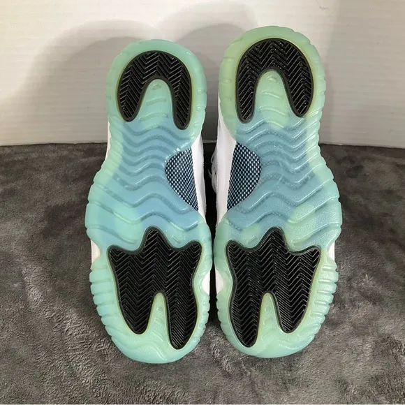 Nike Jordan 11 Retro Blue (378038-117) Boys Size 6.5 New With Imperfections