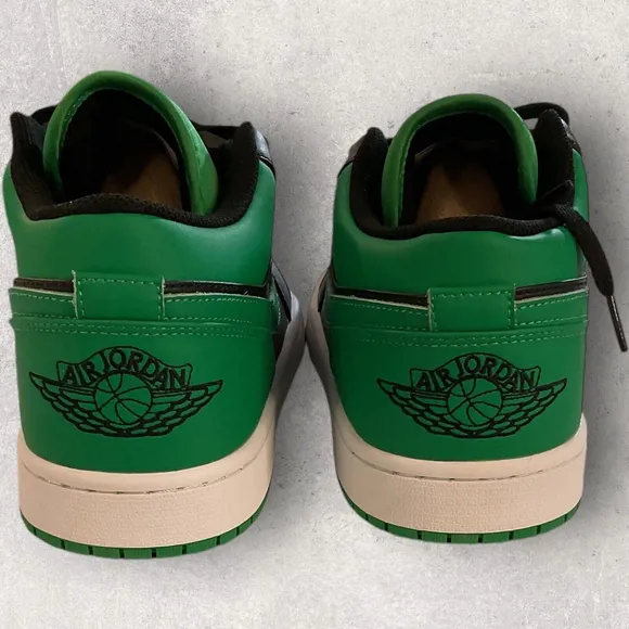 Nike Jordan Air 1 Low Shoes size 11 1/2 Black Lucky Green New in Box