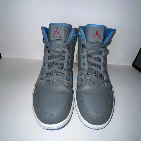 Nike Jordan’s Gray and Blue Legend with Red Accents Men’s Size 10