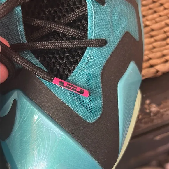 Nike Lebron XI Size 7Y South Beach 616175-330 Miami Vice Zoom 11 B