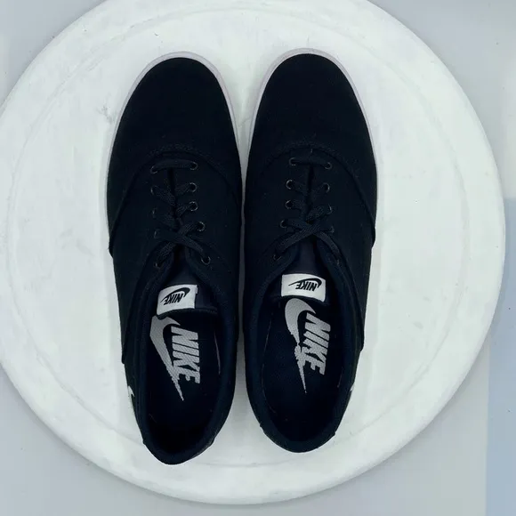 Nike Mini Sneaker Lace Cnvs Black/White