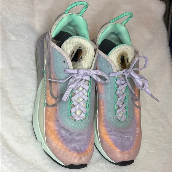 Nike Orange Green Sneakers with Fashion-Forward Design