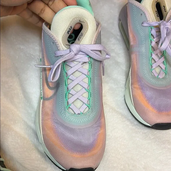 Nike Orange Green Sneakers with Fashion-Forward Design