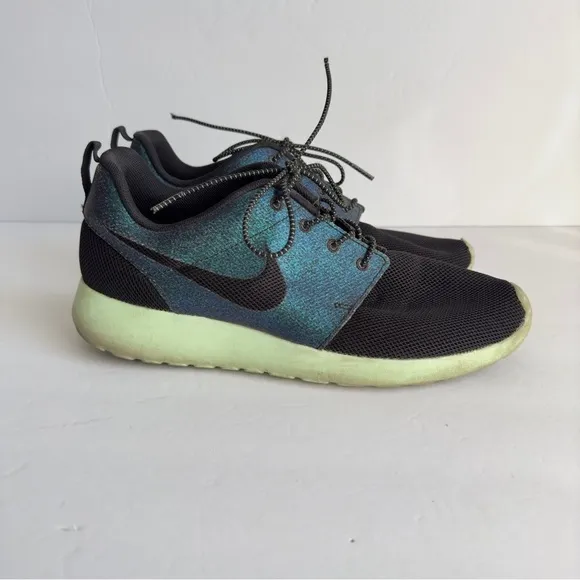 NIKE Roshe One Sneakers Teal Metallic Iridescent Holographic Shoes Womens 9.5