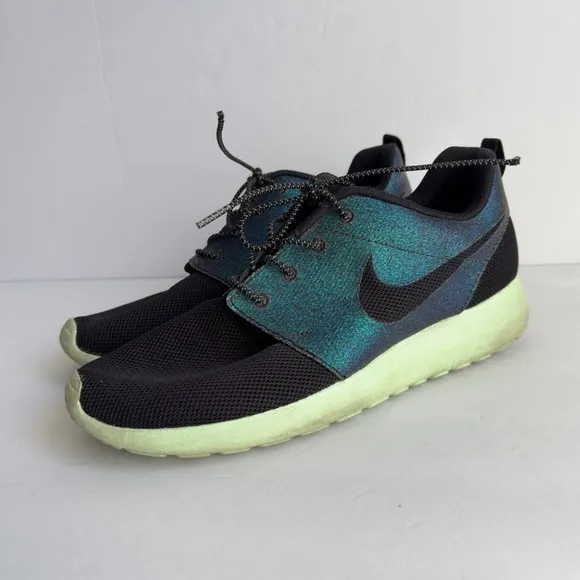 NIKE Roshe One Sneakers Teal Metallic Iridescent Holographic Shoes Womens 9.5
