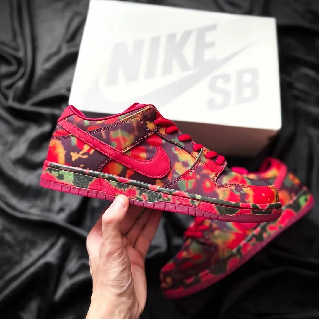 Nike SB Dunk Low The Wizard of Oz Poppy Field