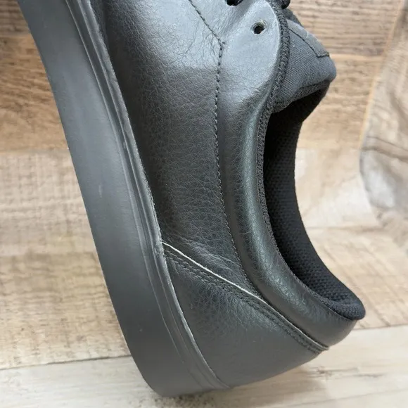 Nike SB Satire L Skateboard Sneakers Mens Size 10.5 10 1/2 Black Leather Shoes