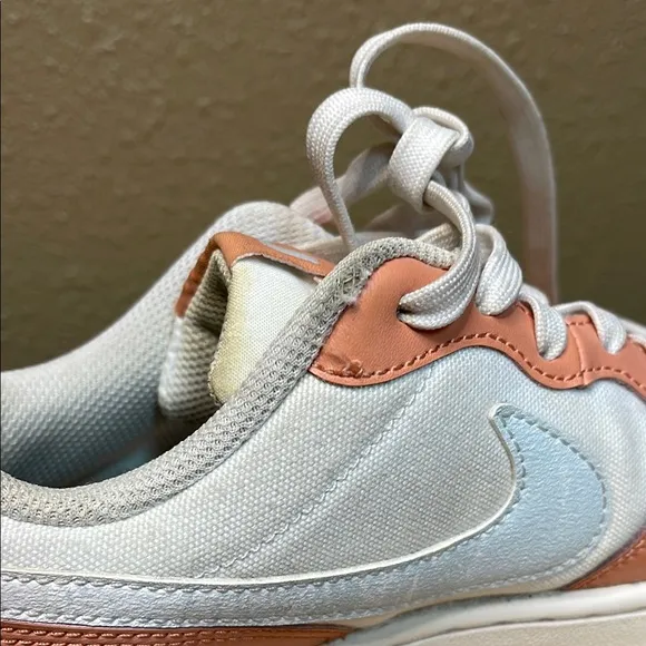 Nike SB Special Edition Court Borough Low Top White and Peach Sneakers