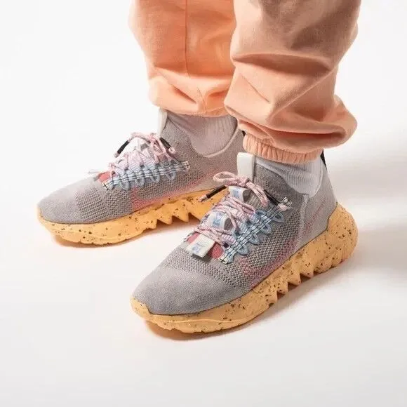 Nike Space Hippie 01 Melon Tint MSRP $130 Men's 10.5 Street Shoes