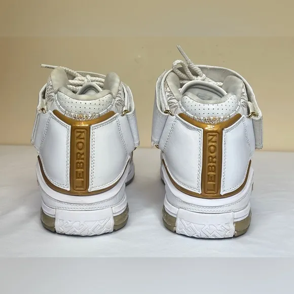 Nike Zoom LeBron 2 Retro Maccabi 2022 Basketball Shoes DJ4892-100 Size 12